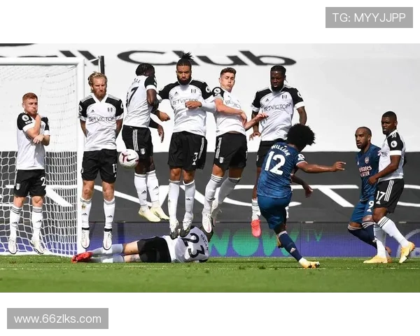 回顾十四场比赛：精彩瞬间与战术分析